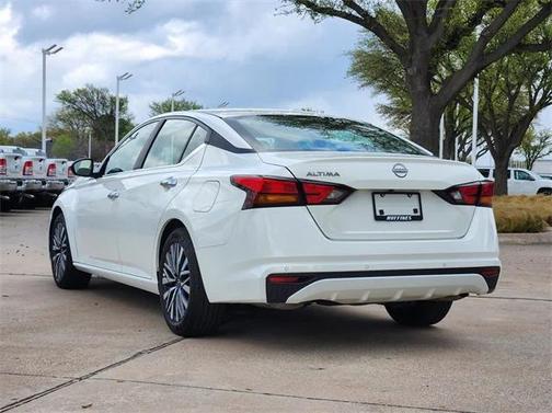 2025 Nissan Altima SV FWD