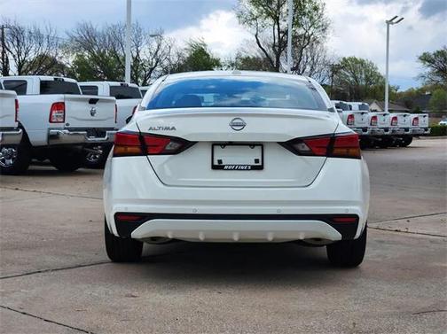 2025 Nissan Altima SV FWD