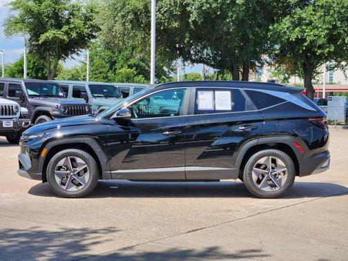 Phantom Black 2025 Hyundai TUCSON SEL Convenience