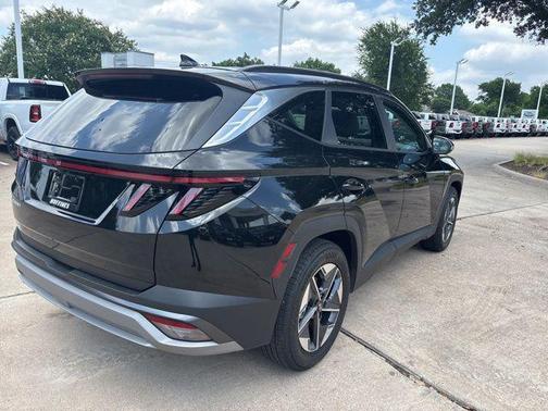 Phantom Black 2025 Hyundai TUCSON SEL Convenience