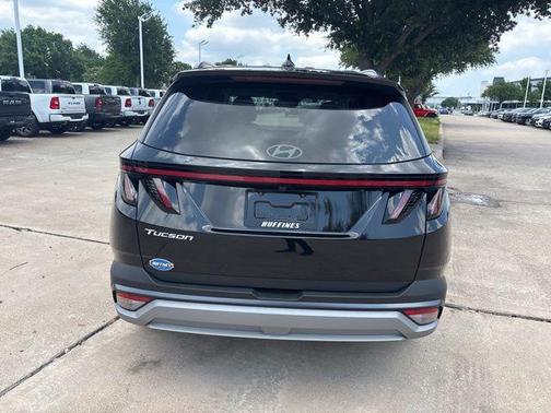 Phantom Black 2025 Hyundai TUCSON SEL Convenience
