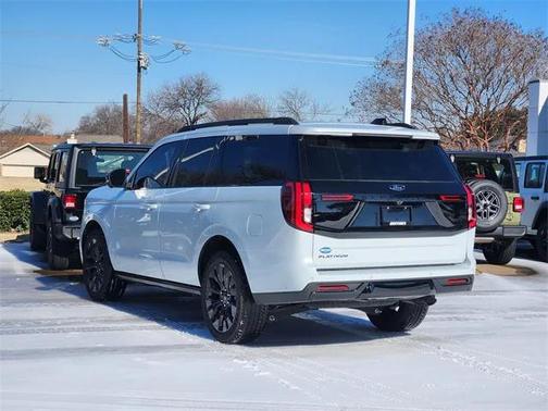2025 Ford Expedition Platinum