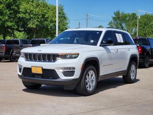 Bright White Clearcoat 2023 Jeep Grand Cherokee Limited