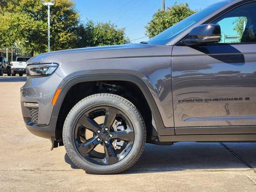 Baltic Gray Metallic Clearcoat 2025 Jeep Grand Cherokee L Limited