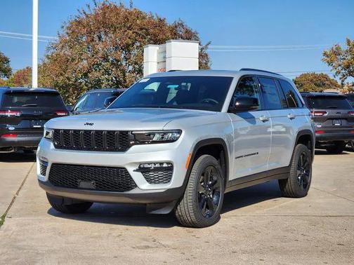 Silver Zynith 2025 Jeep Grand Cherokee Limited
