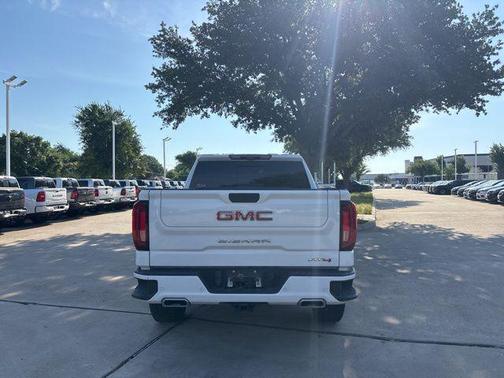 Summit White 2023 GMC Sierra 1500 AT4