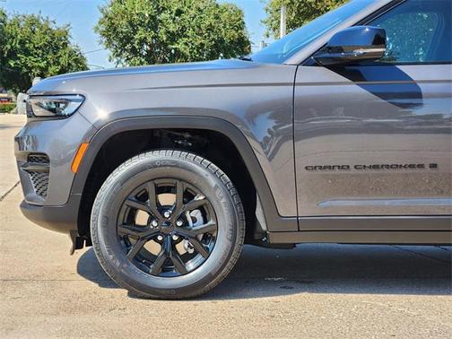 2025 Jeep Grand Cherokee Altitude