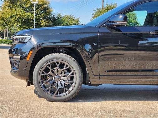 2025 Jeep Grand Cherokee Summit