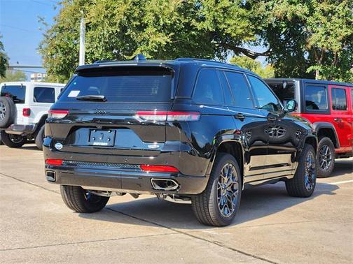 2025 Jeep Grand Cherokee Summit