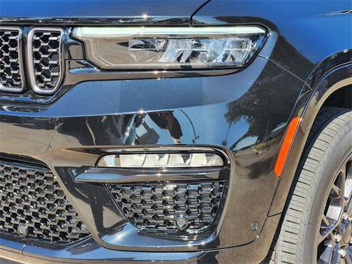 2025 Jeep Grand Cherokee Summit