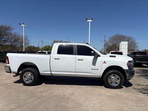 2022 RAM 2500 Big Horn Crew Cab 4x4 6'4' Box