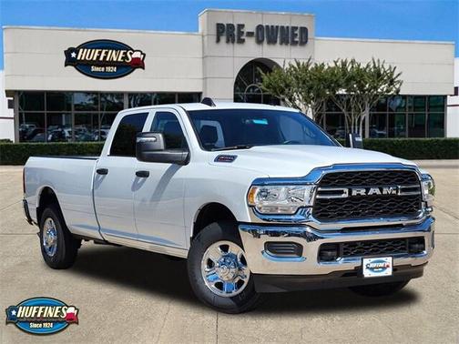 2024 RAM 2500 Tradesman Crew Cab 4x2 8' Box