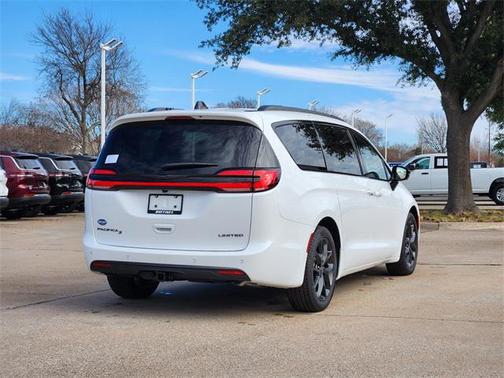 2026 Chrysler Pacifica Limited