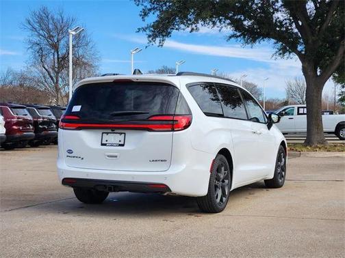 2026 Chrysler Pacifica Limited