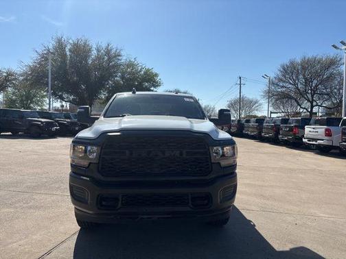 2023 RAM 3500 Tradesman Crew Cab 4x4 8' Box