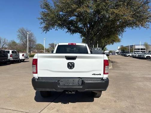 2023 RAM 3500 Tradesman Crew Cab 4x4 8' Box