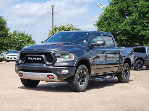 Granite Crystal Metallic Clearcoat 2019 RAM 1500 Rebel