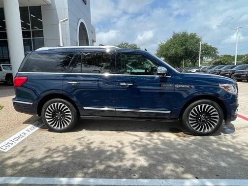 2019 Lincoln Navigator Black Label