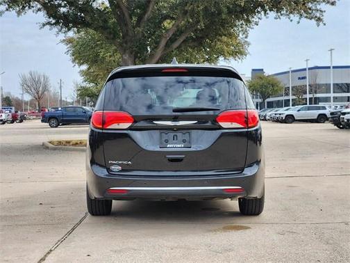 2018 Chrysler Pacifica Touring Plus