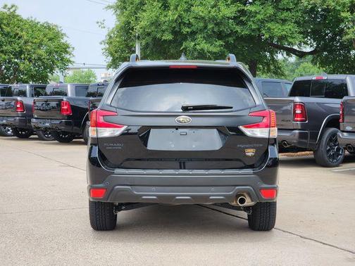 Crystal Black Silica 2025 Subaru Forester Wilderness