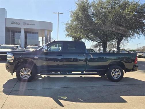 2024 RAM 3500 Laramie Crew Cab 4x4 8' Box