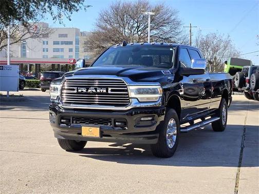 2024 RAM 3500 Laramie Crew Cab 4x4 8' Box