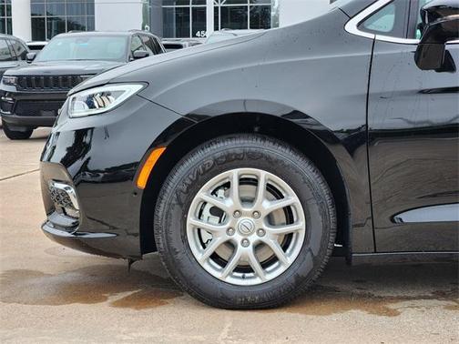 2025 Chrysler Pacifica L