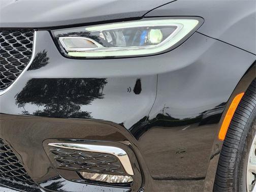 2025 Chrysler Pacifica L