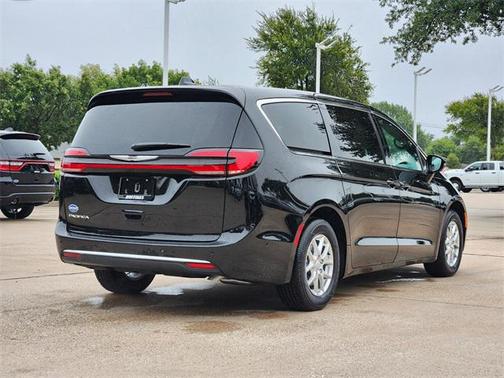2025 Chrysler Pacifica L