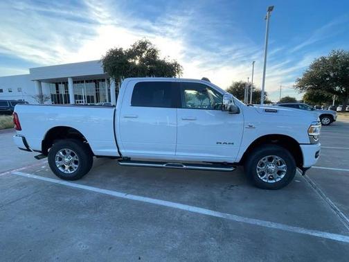 2024 RAM 2500 Laramie Crew Cab 4x4 6'4' Box