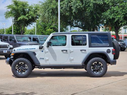 Bright White Clearcoat 2025 Jeep Wrangler 4xe Rubicon