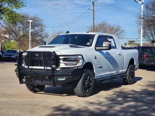 2024 RAM 2500 Laramie Crew Cab 4x4 6'4' Box