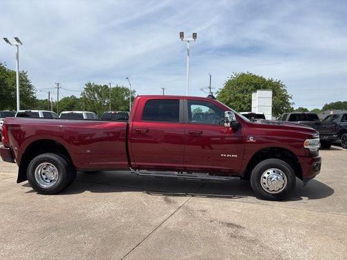 Delmonico Red Pearlcoat 2024 RAM 3500 Laramie Crew Cab 4x4 8' Box