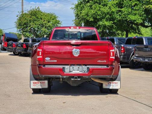 2024 RAM 3500 Laramie Crew Cab 4x4 8' Box