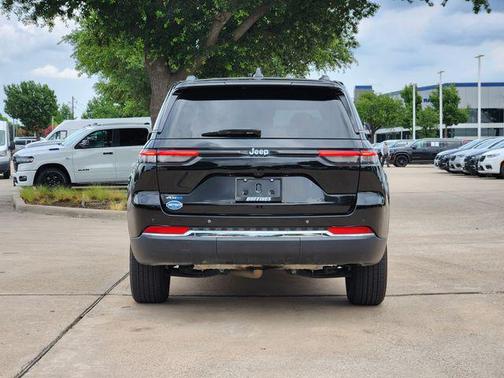 Diamond Black Crystal Pearlcoat 2022 Jeep Grand Cherokee 4xe Base