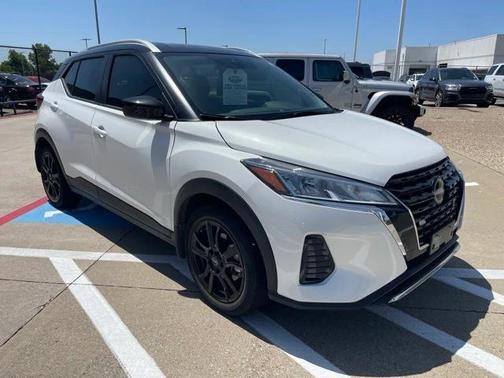 2023 Nissan Kicks SV