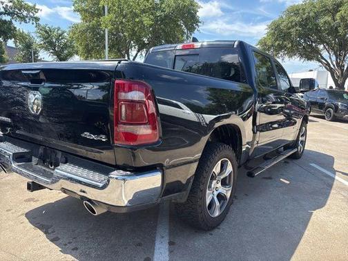 Diamond Black Crystal Pearlcoat 2023 RAM 1500 Laramie