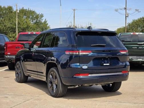 Fathom Blue Pearlcoat 2027 Jeep Grand Cherokee Limited