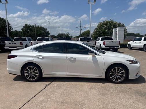Eminent White Pearl 2020 Lexus ES 350 Base