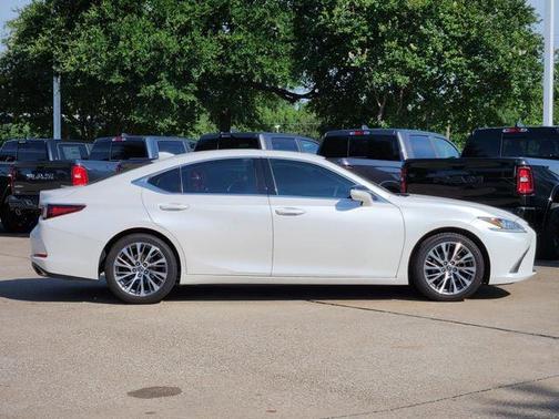 Eminent White Pearl 2020 Lexus ES 350 Base