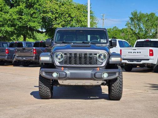 Granite Crystal 2026 Jeep Gladiator Mojave 4x4
