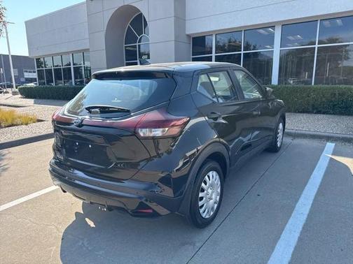 2023 Nissan Kicks S