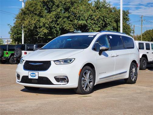 2026 Chrysler Pacifica L