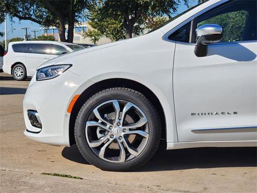 2026 Chrysler Pacifica L