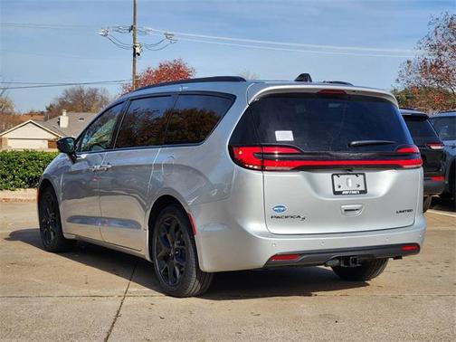 2026 Chrysler Pacifica Limited