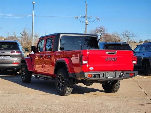 2022 Jeep Gladiator Sport