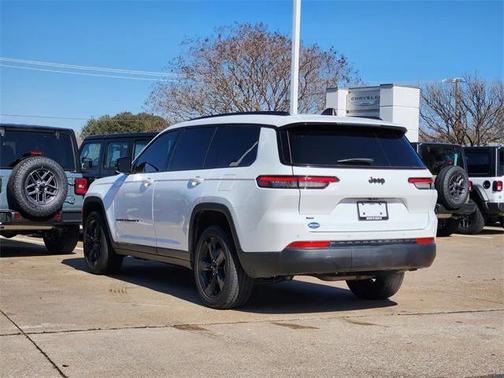 2023 Jeep Grand Cherokee L Altitude