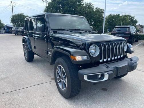 2023 Jeep Wrangler 4-Door Sahara 4x4