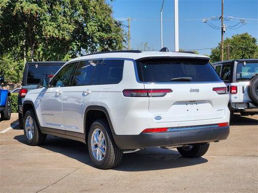2025 Jeep Grand Cherokee L Laredo