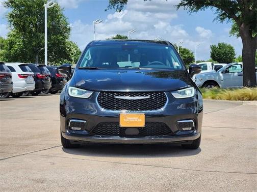 2022 Chrysler Pacifica Hybrid Touring L